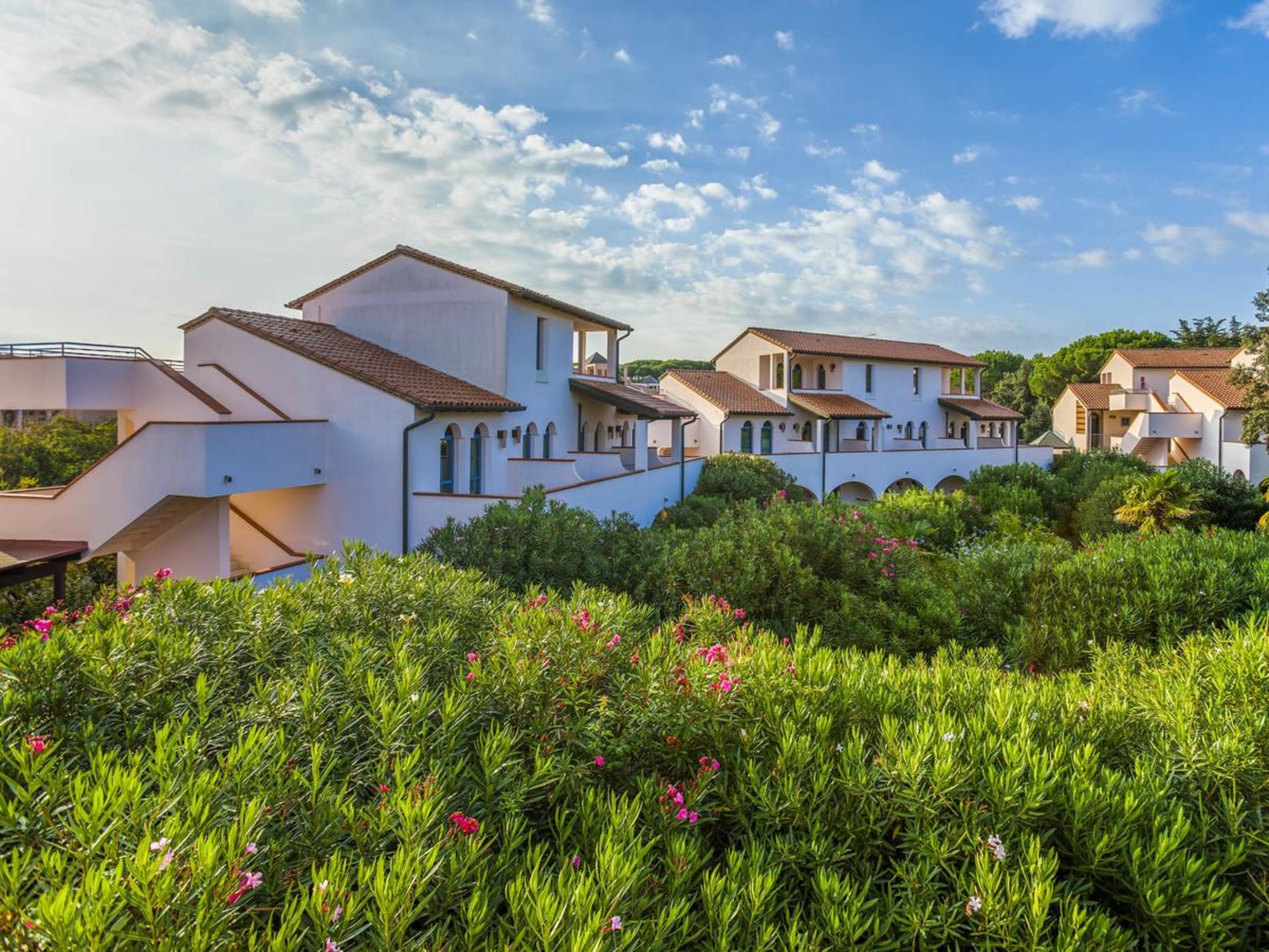 Garden Toscana Resort Сан-Винченцо Экстерьер фото