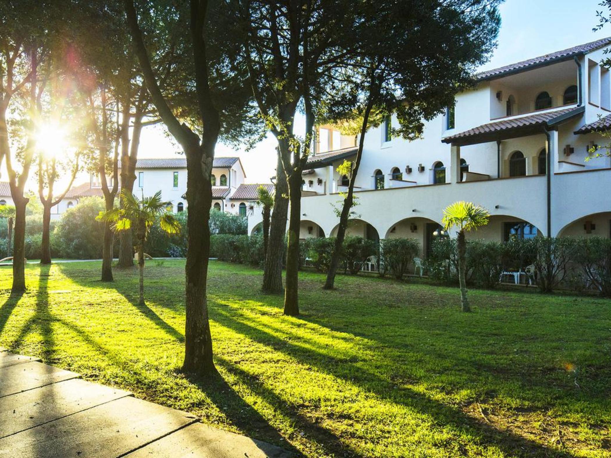 Garden Toscana Resort Сан-Винченцо Экстерьер фото