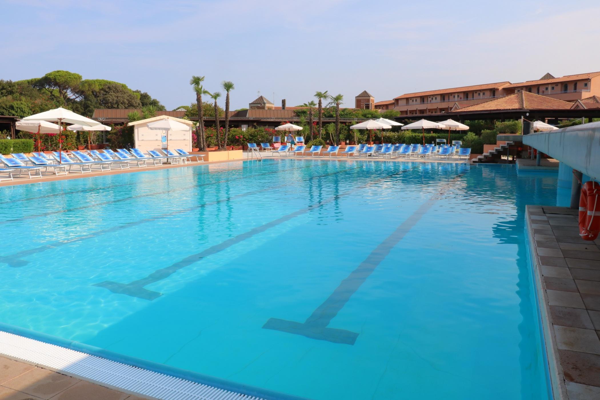 Garden Toscana Resort Сан-Винченцо Экстерьер фото