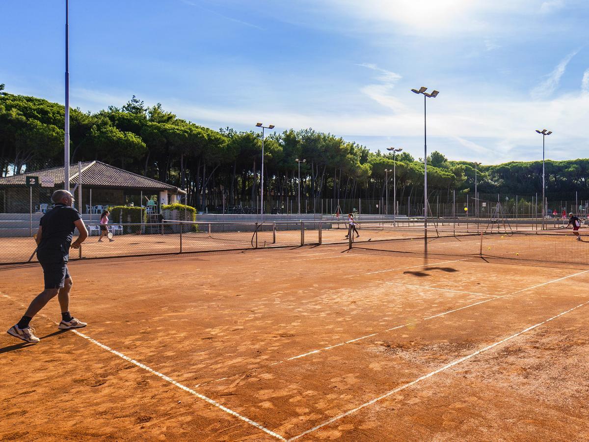 Garden Toscana Resort Сан-Винченцо Экстерьер фото